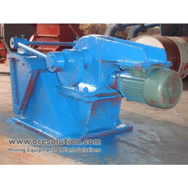 Pendulum Feeder Structure